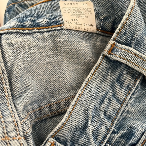 SOLD…On Another Platform! Vintage Levi’s 550 Relaxed Fit High Rise Mom/Dad Jeans - Picture 6 of 12
